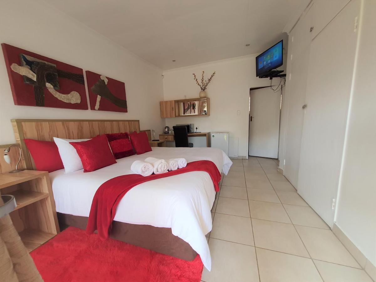 The Lionfish Guesthouse Преторія Екстер'єр фото